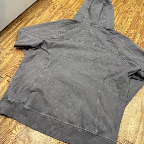 Lululemon Womens Scuba Pullover Hoodie Size 10 Grey Washed Sweatshirt Hood - Picture 4 of 6